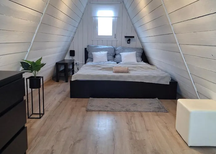 Hillside House * 巴拉腾肯尼斯