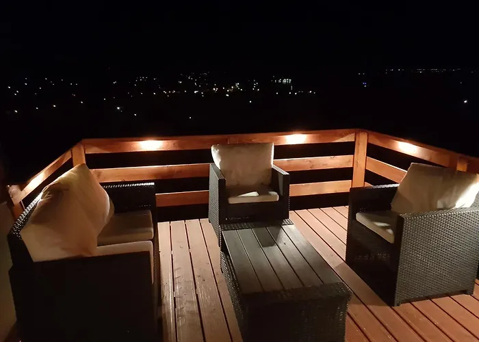 度假居 Hillside House *